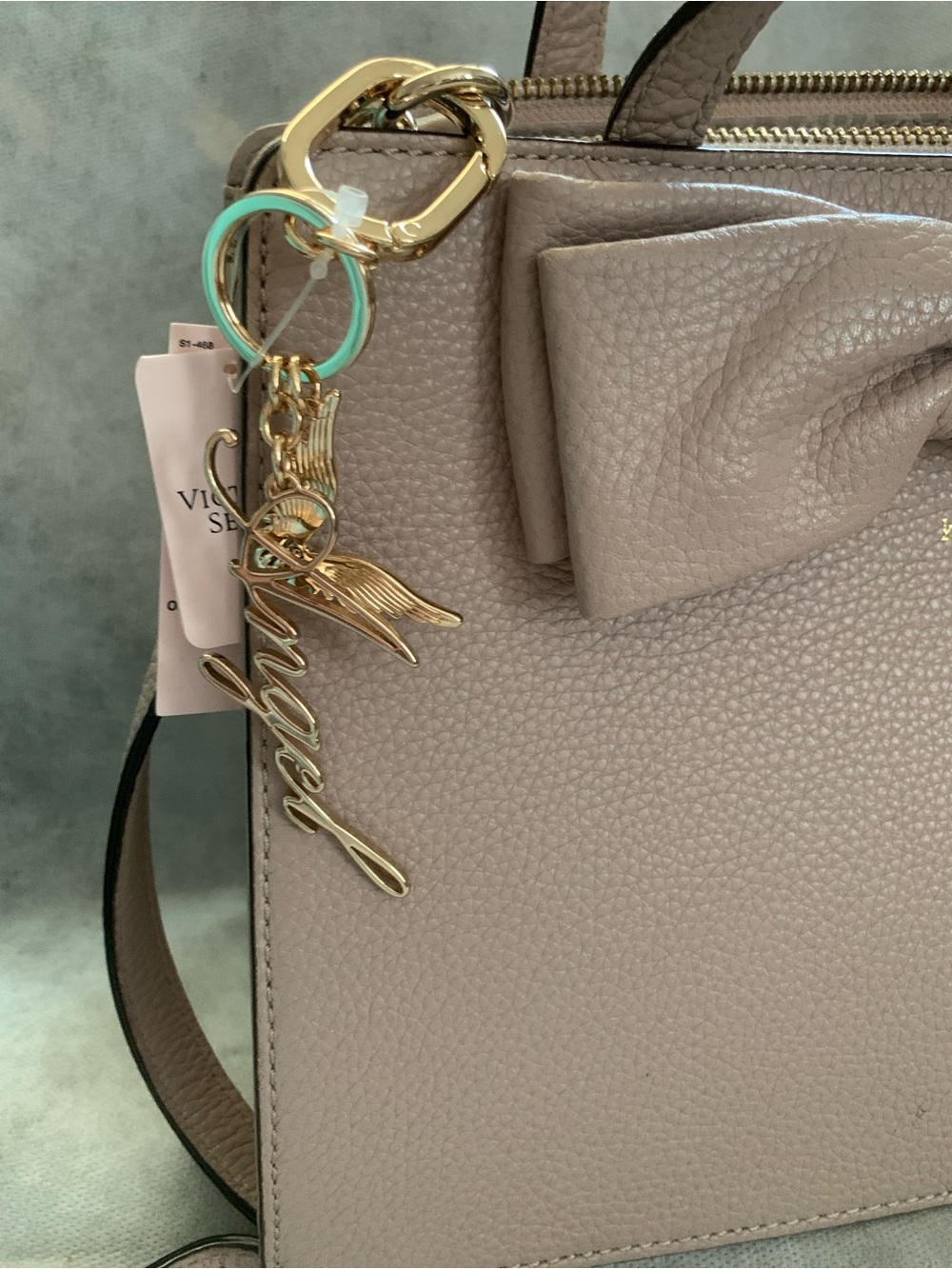 NWT Victoria's Secret Angel Wings Bag Charm Keychain Polished Gold Tone 6H58 - Picture 6 of 6